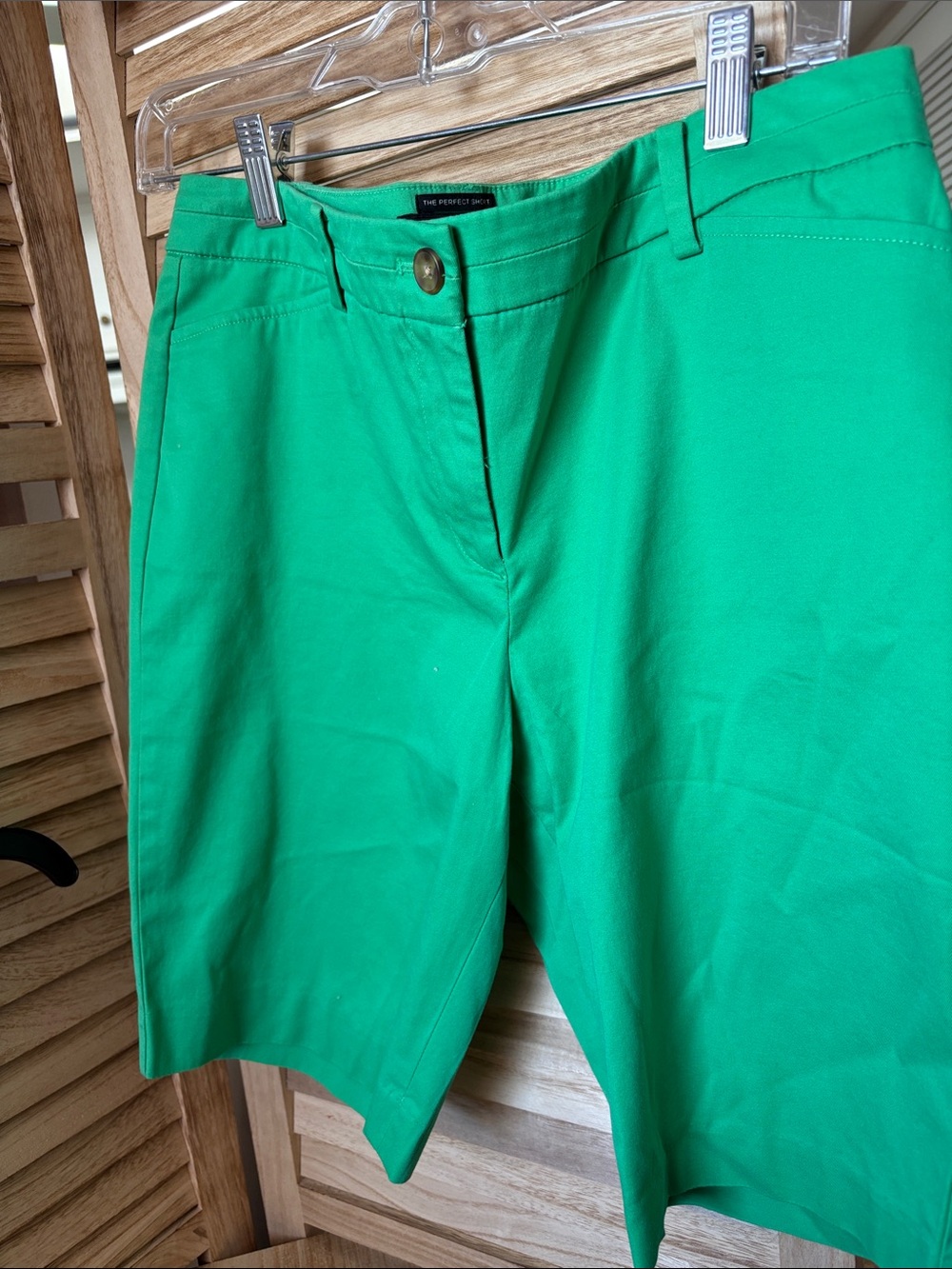 Talbots Bright Green Bermuda Shorts 6p NWT